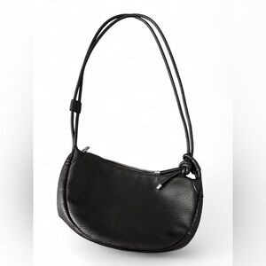 Chic Black Leather Shoulder Bag